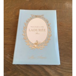 Cahier bleu Ladurée